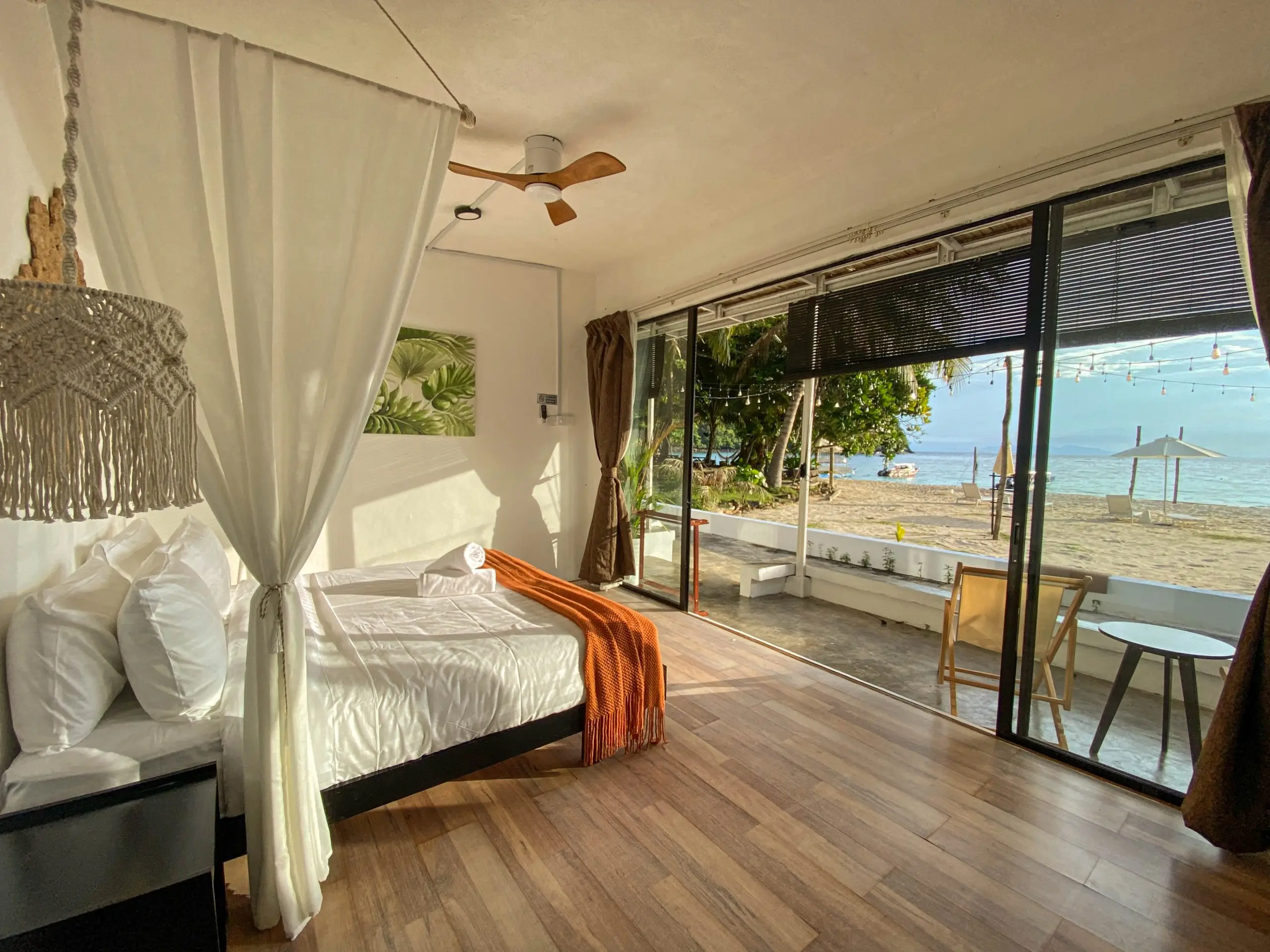 The One Tenggol Resort - Beachfront Ocean View Room